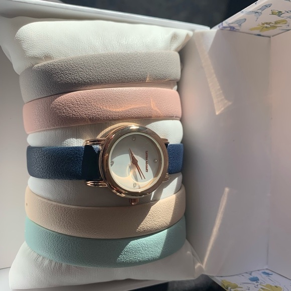 NWT Laura Ashley Women\'s Watch with Interchangeable Straps main image 5
